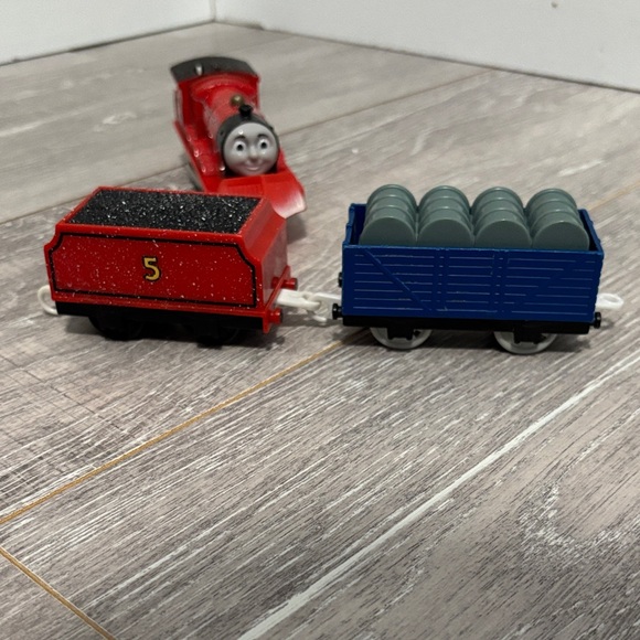 Trackmaster Snow Clearing James with Tenders - Works! - Picture 5 of 11